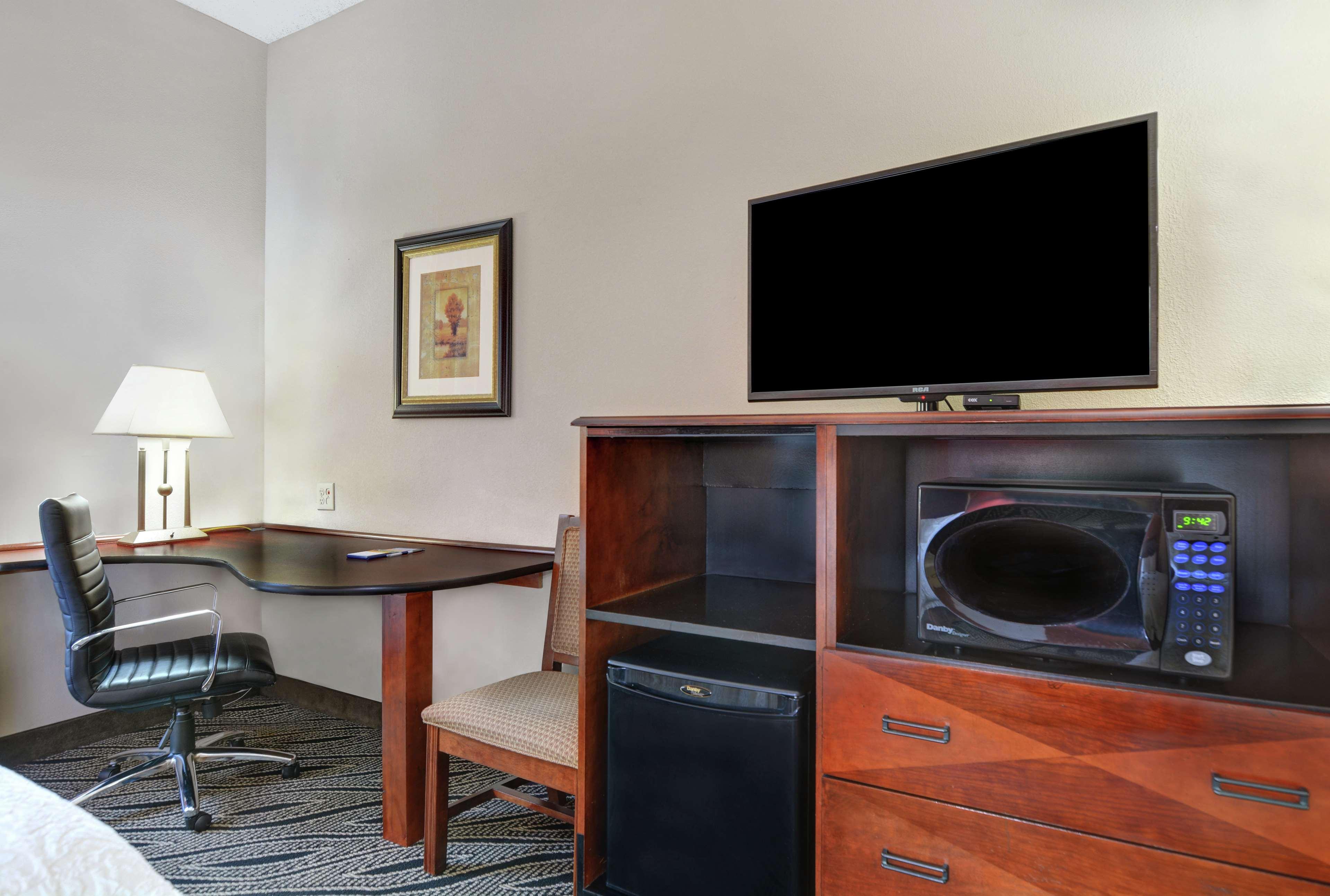 Hampton Inn Фейетвилл Номер фото