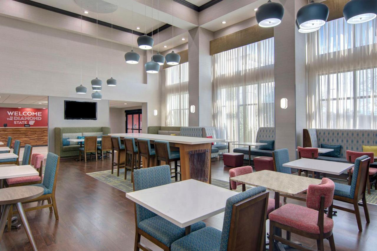 Hampton Inn Фейетвилл Экстерьер фото