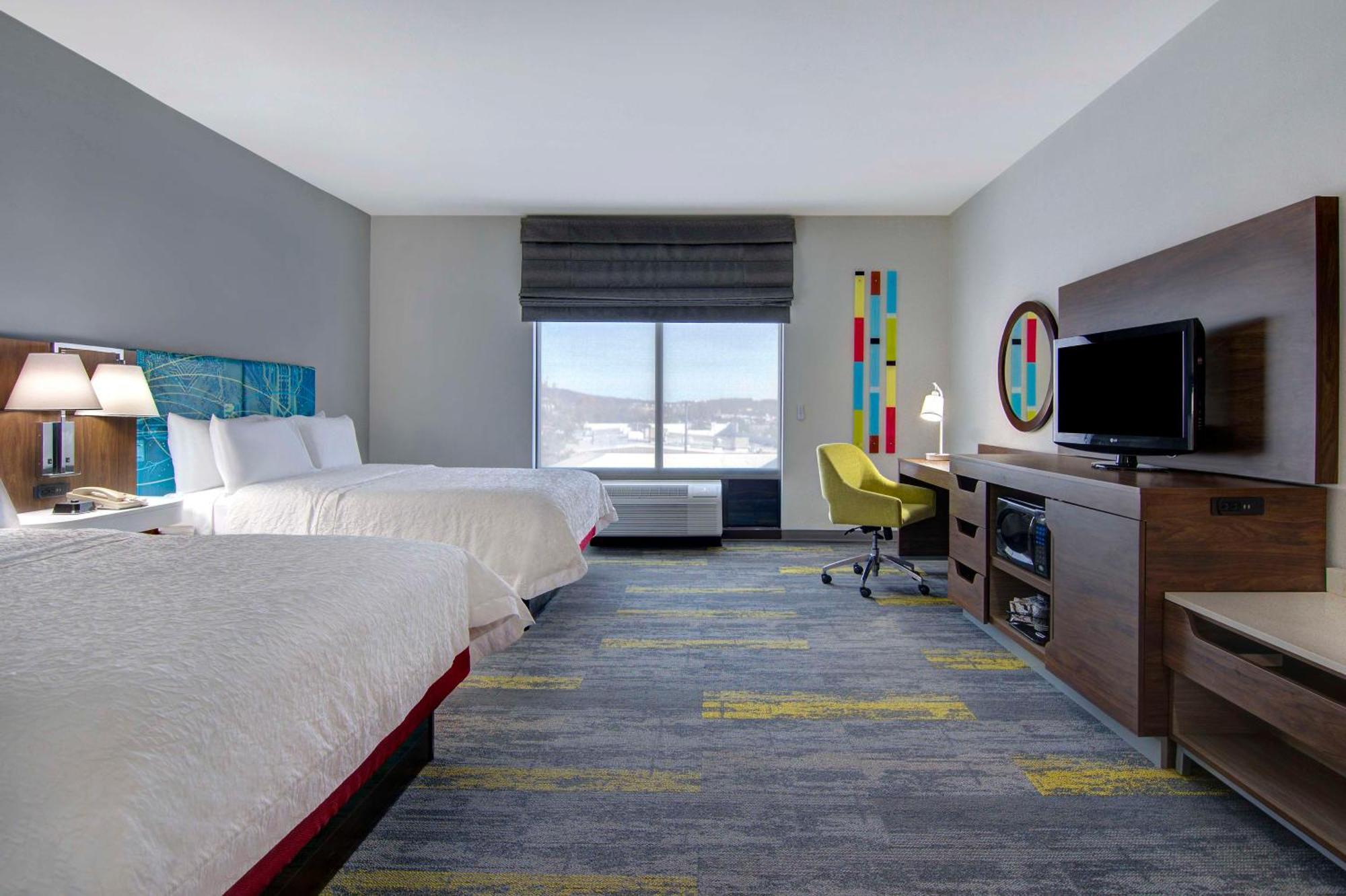 Hampton Inn Фейетвилл Экстерьер фото